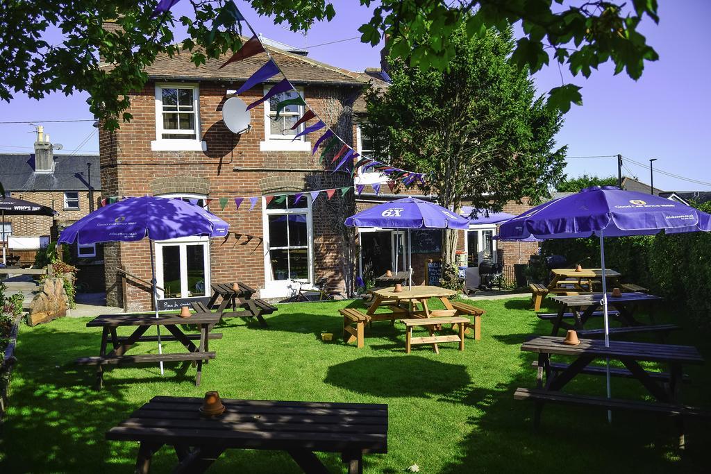 Waverley Inn นิวพอร์ต ภายนอก รูปภาพ